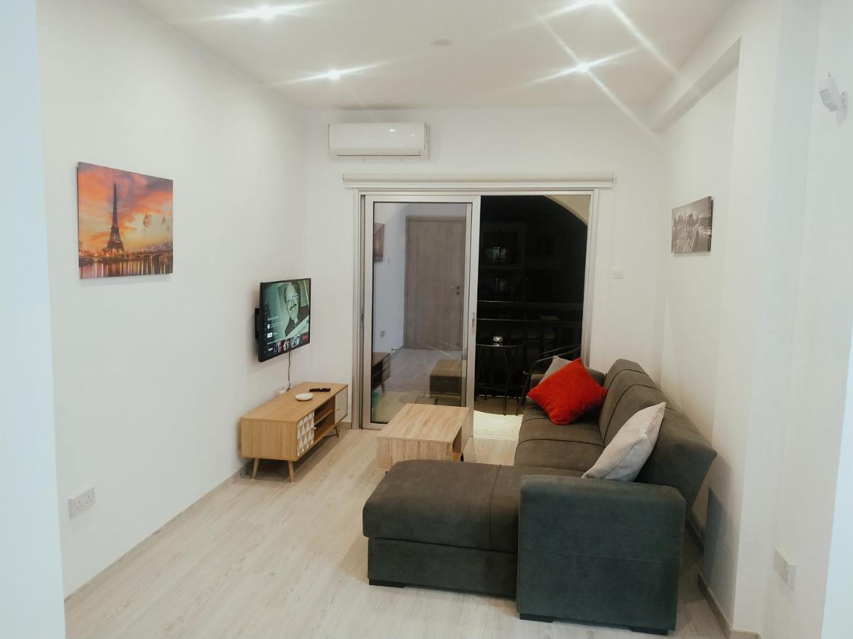 Charming Holiday Retreat Kato Paphos Apt 400M To The Beach Exterior foto